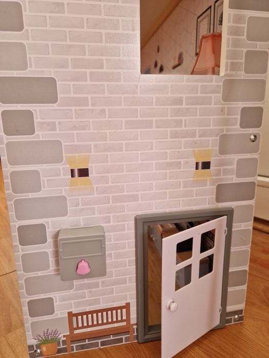 Casuta papusi nefolosita!