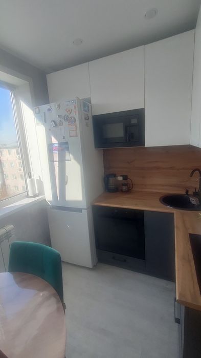 Продам квартиру 4 мкр