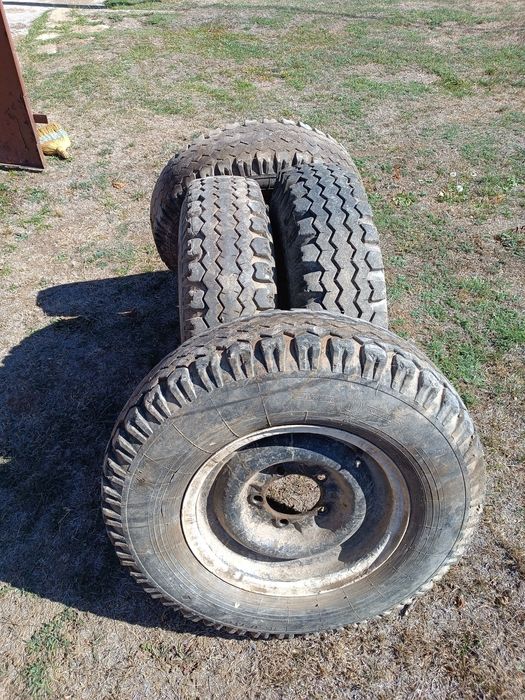Гуми с джанти за УАЗ 215/90-15R
