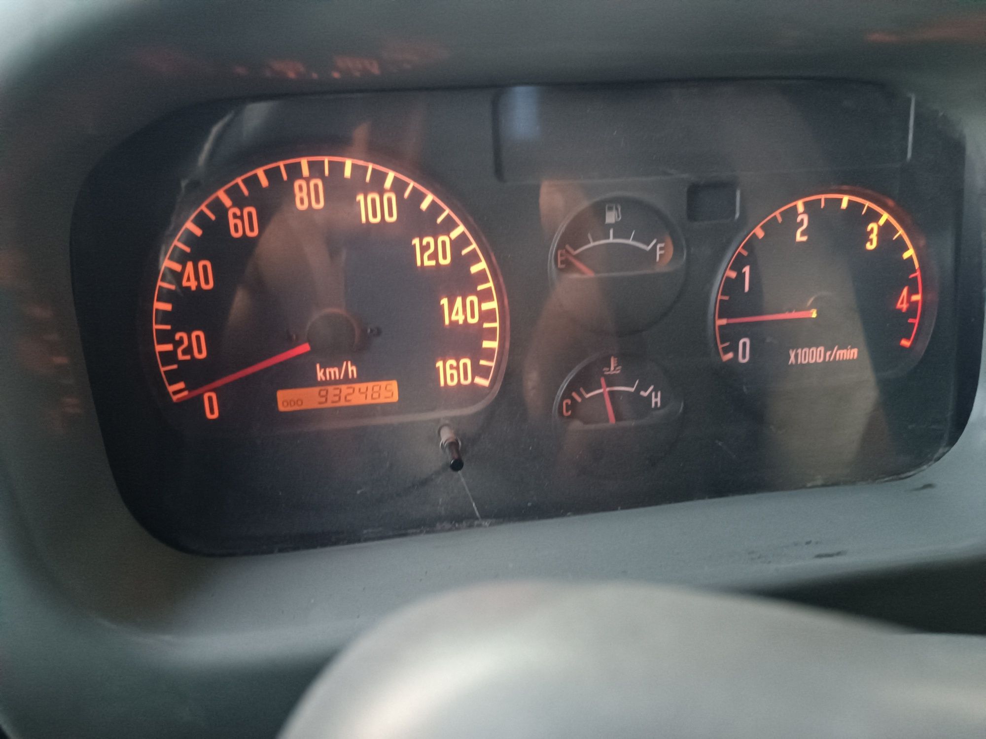 Isuzu Avtobus sotiladi