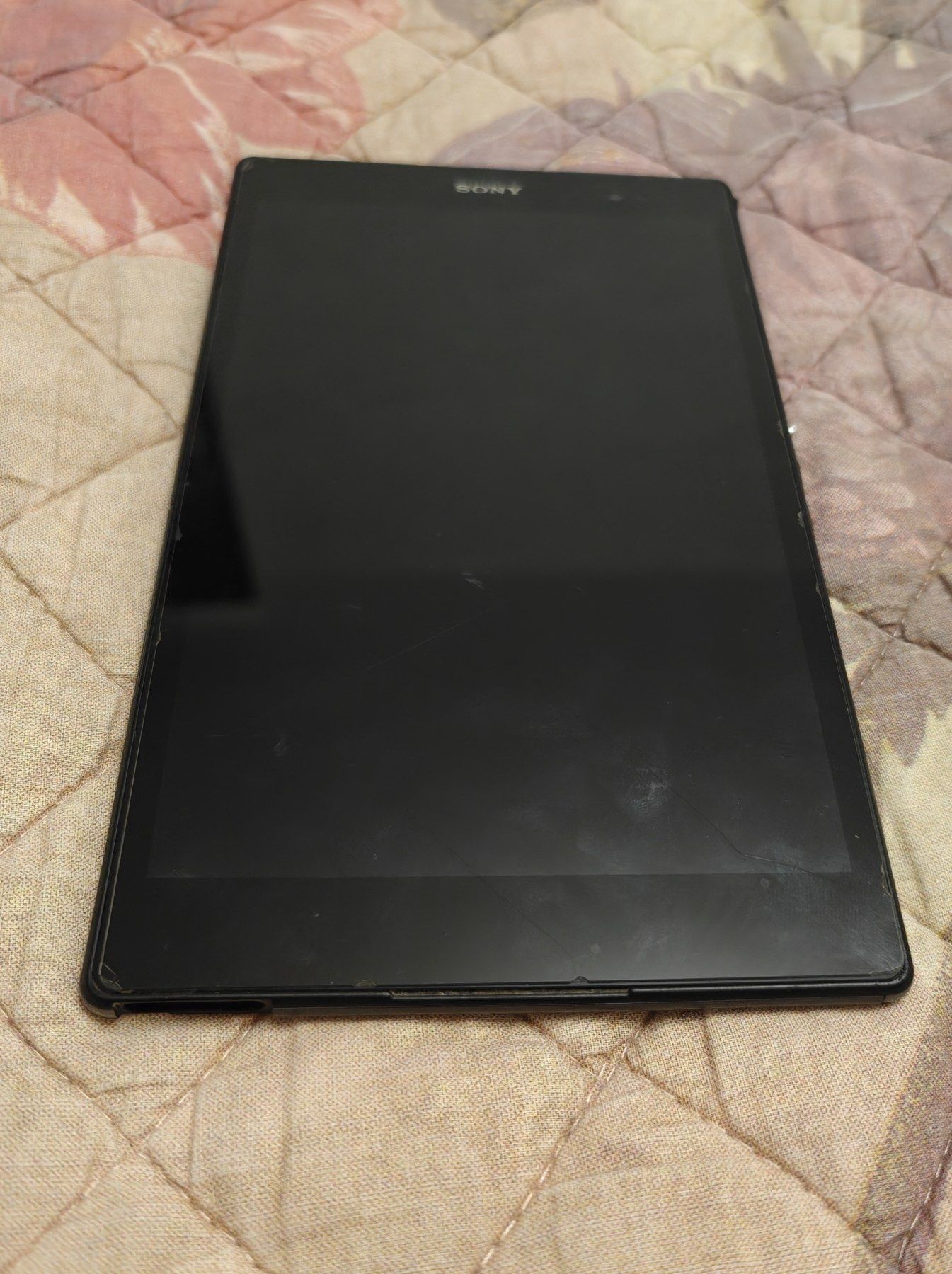 Таблет Sony Xperia SGP621 2015 в много добро състояние