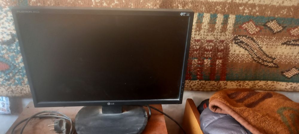 Продам монитор LG