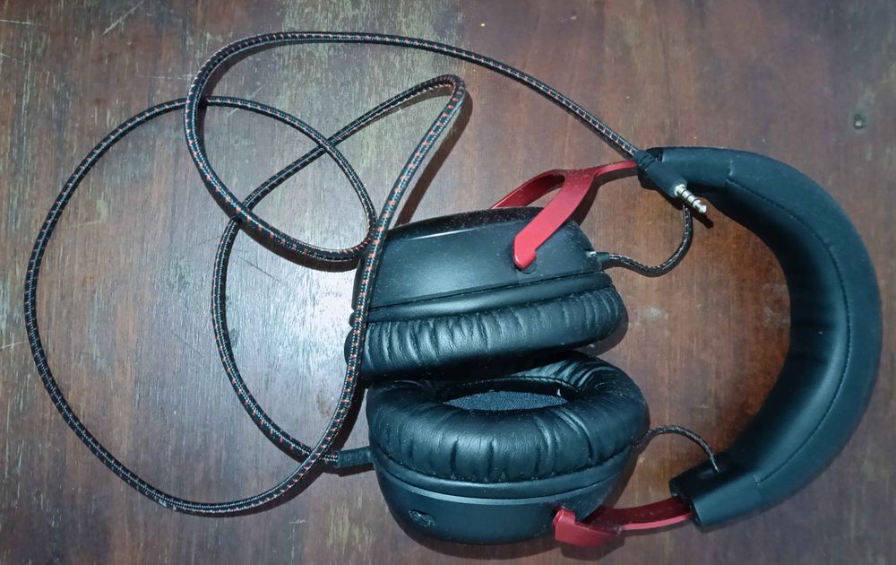 Căști HyperX Cloud III – noi, cu garanție 2-3 ani, nefolosite