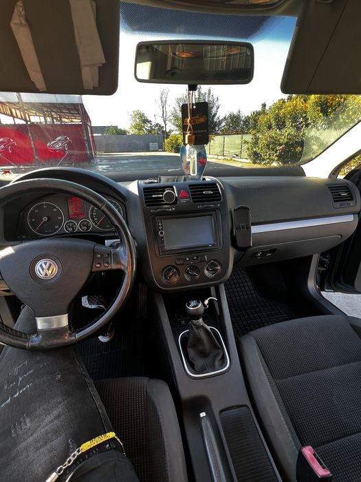 Golf 5 1.9 BLS 2800€