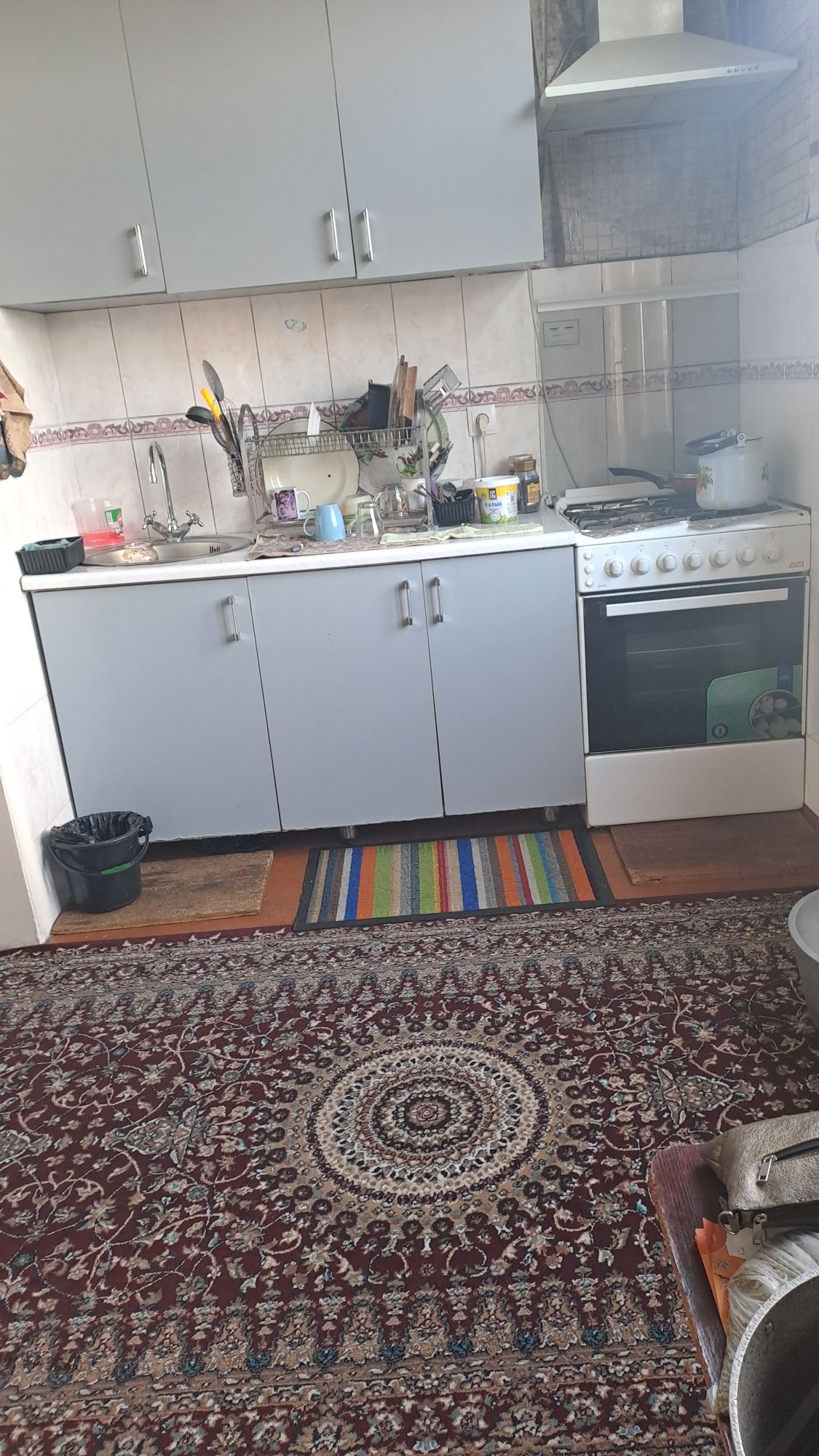 Срочно продам квартиру 2х комнату на Дустлик-1  2/4/5 не торцевой