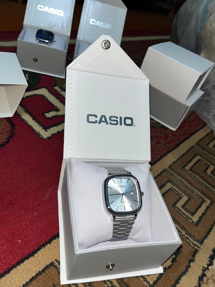 Часы Casio Lux.