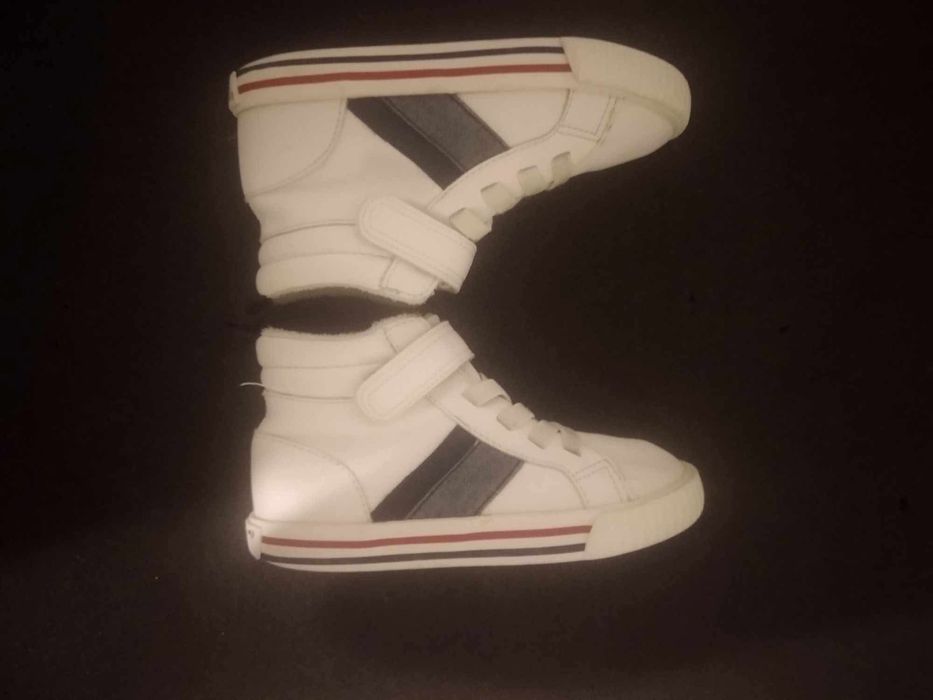 Лот   104   см.