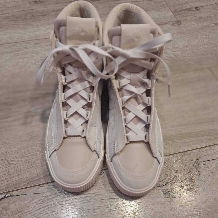 Спортни обувки Nike и Guess /90лв Nike и 80лв Guess/