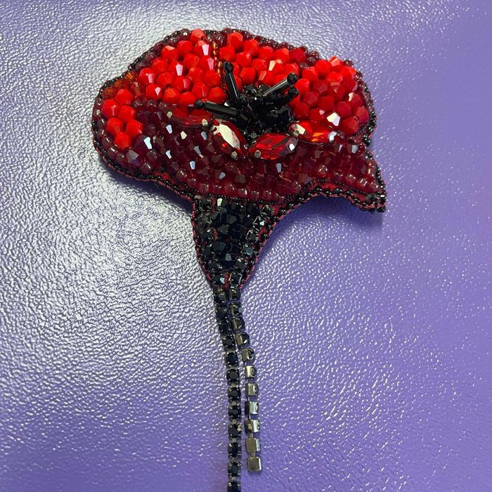 Broșe hand-made în diferite modele