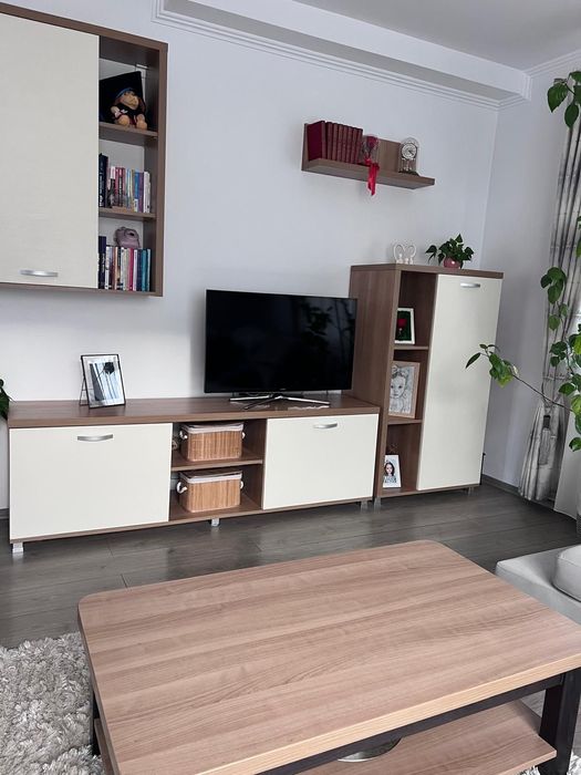 Mobila living și masa