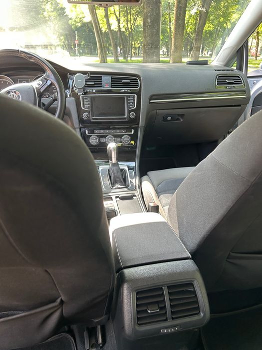Volswagen GOLF VII