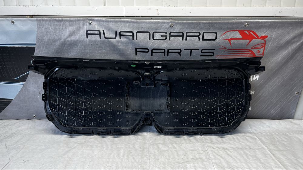 BMW X1 U11/U12 маска