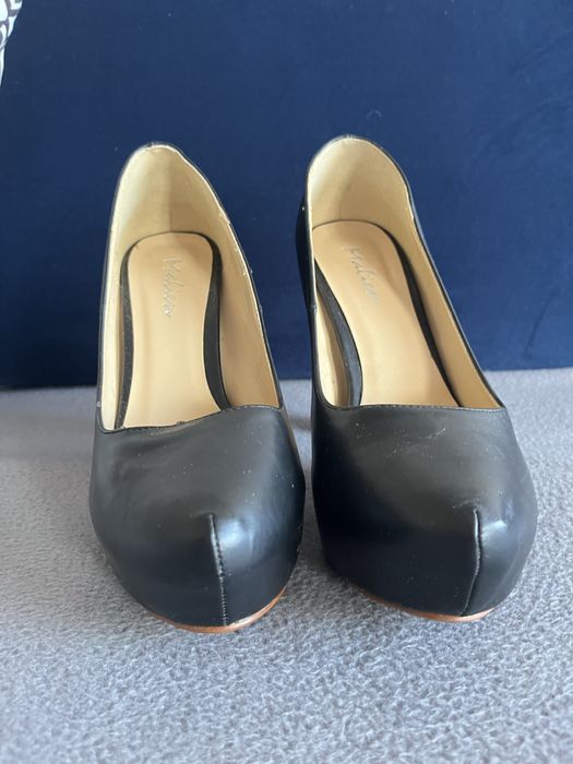 Дамски обувки черни пролет- есен