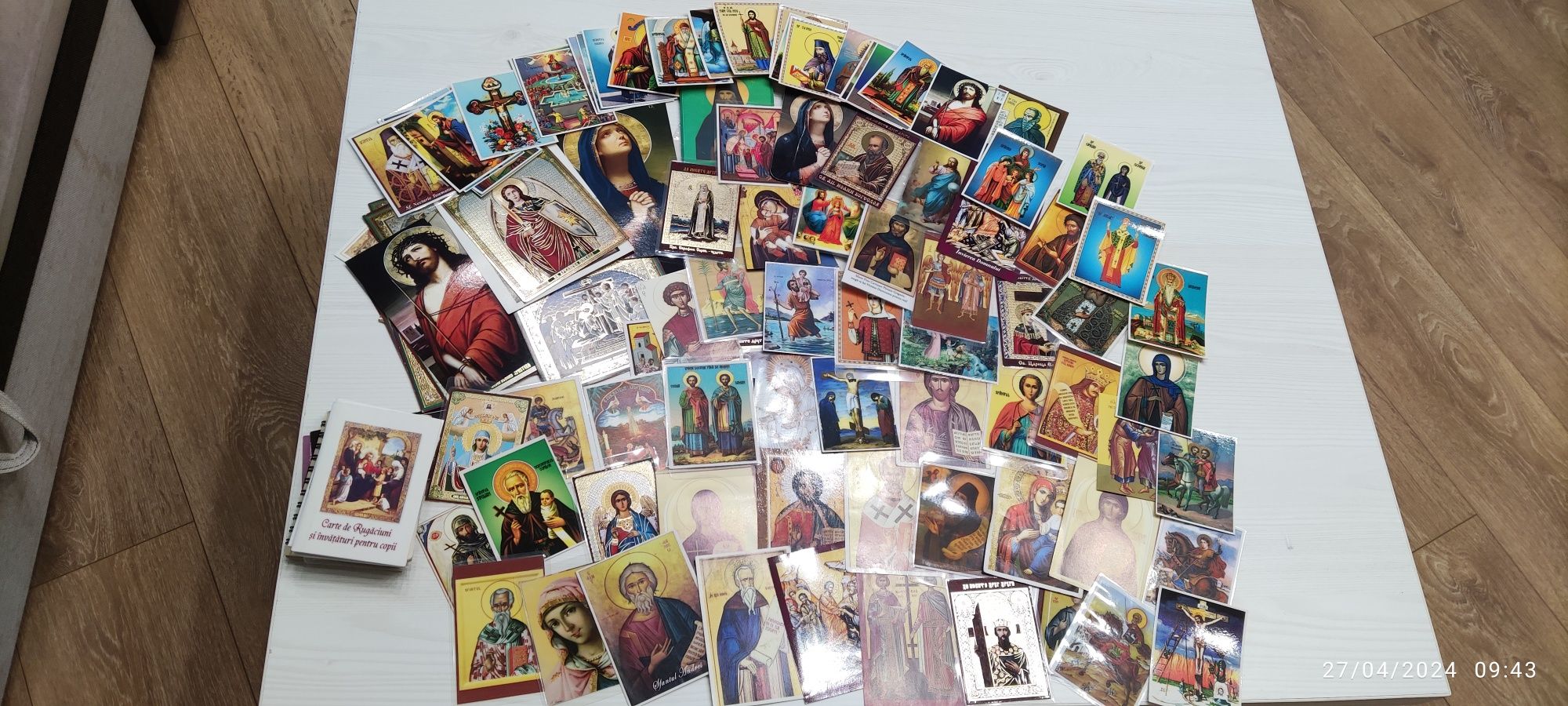 Colecție 126 iconițe + 5 cărți rugăciune