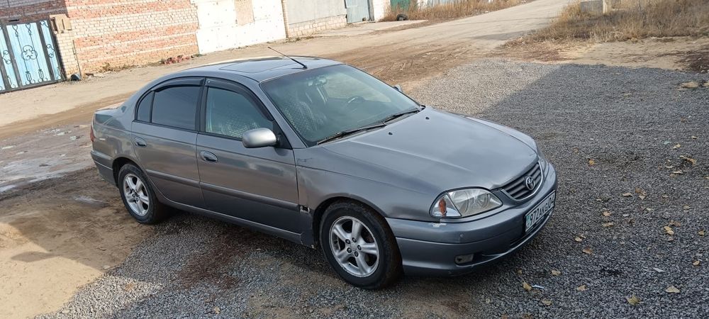 Продам тойота авенсис