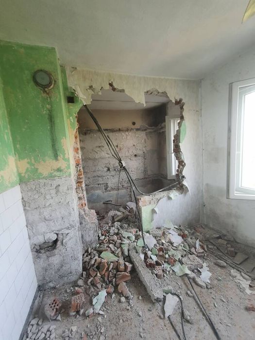 Транспорт и хамалски услуги  Кърти чисти извозва  Хамалски