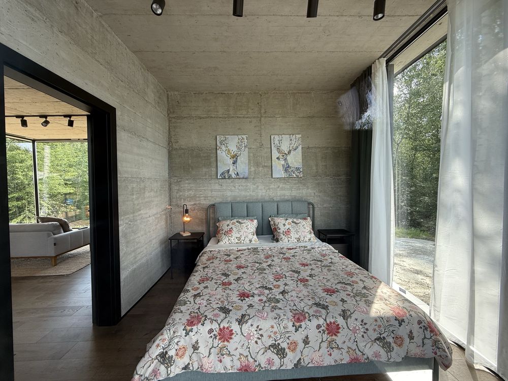 Cabana la munte + masina 4x4 Land Rover