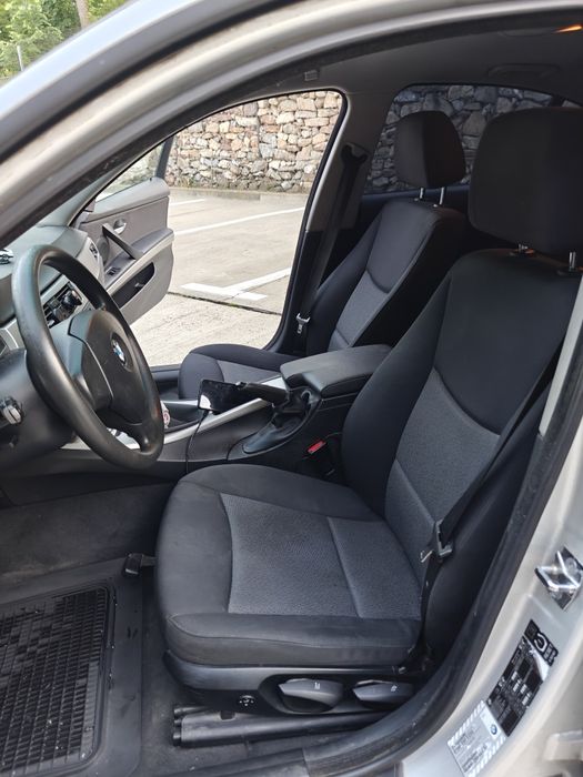 BMW E90 320i 150CP