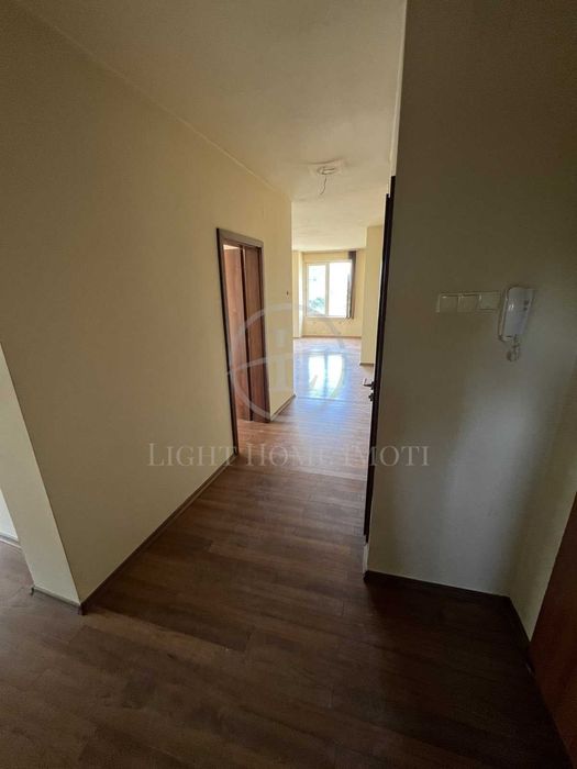 Продава се Многостаен апартамент в Пловдив, Център - 123 кв.м за 2025 €/кв.м - Снимка #6