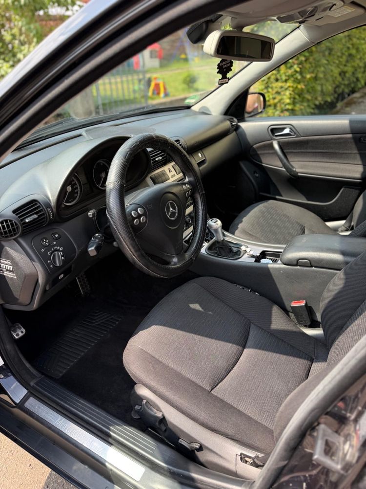 Mercedes Benz C220