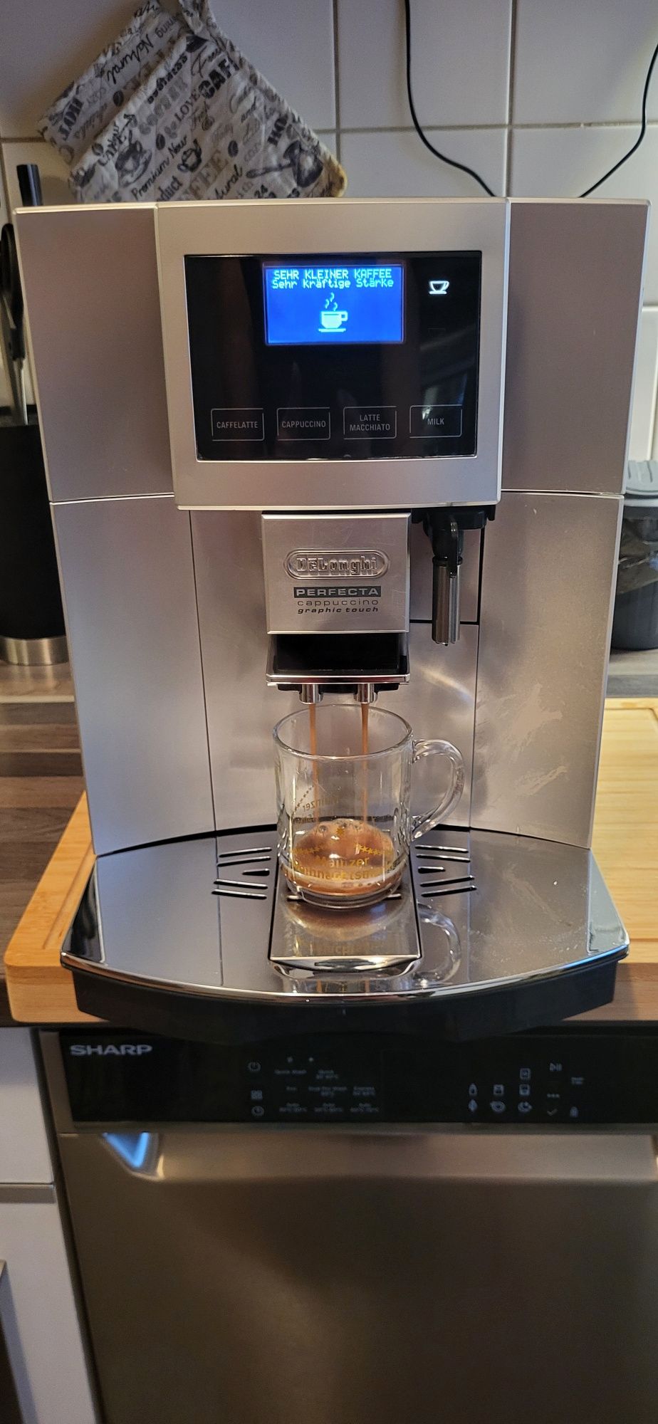Delonghi PERFECTA Graphic Touch пълен автомат  !
Продавам упот