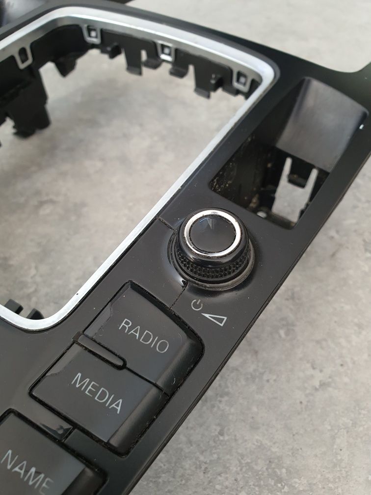 Consola navigatie Audi A4 B8 A5/Consola centrala Audi A4 B8 A5