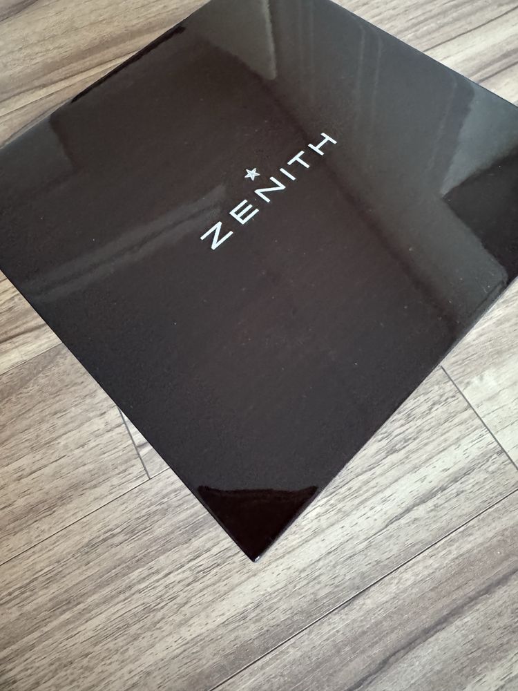 Продам коробку для часов ZENITH