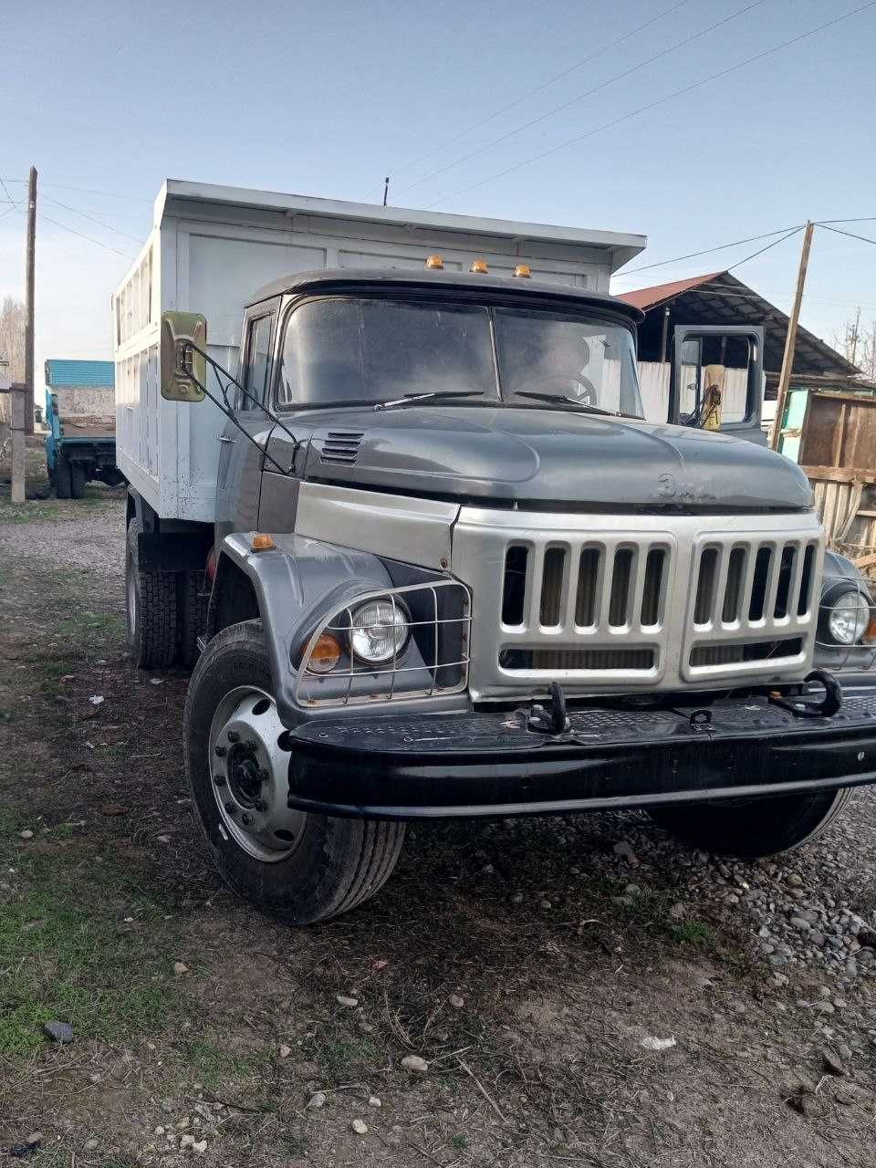 ZIL MMZ554 samosval