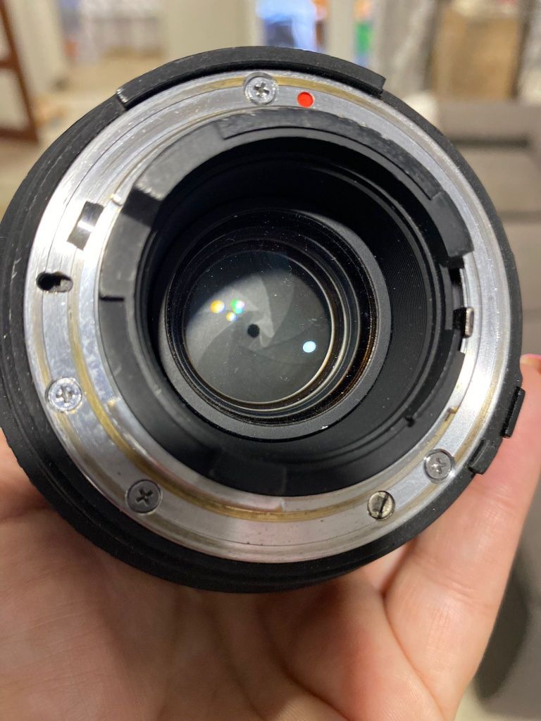 Obiectiv Sigma 24-70 mm F/ 2:8 montura Nikon