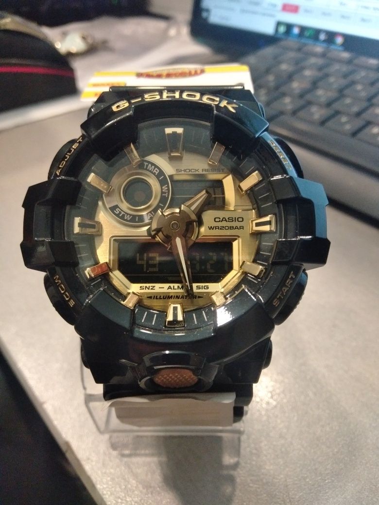 Часовник Casio G-Shock GA710GB