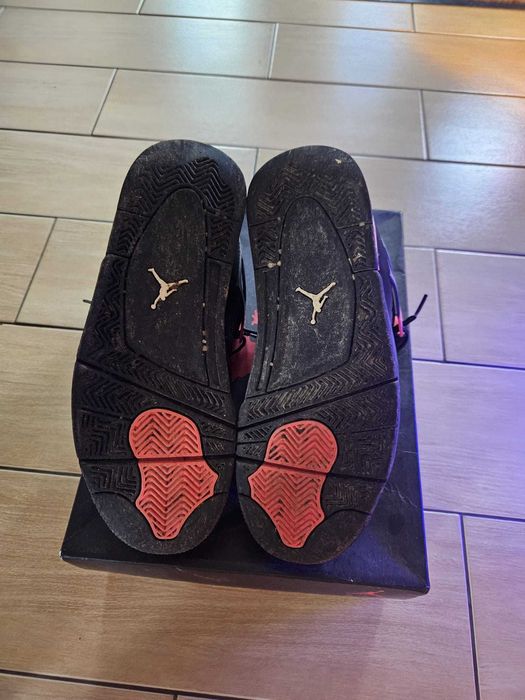 Jordan 4 Red thunder