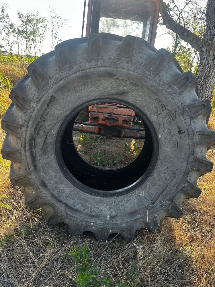 Cacuciucuri combina/buldoexcavator