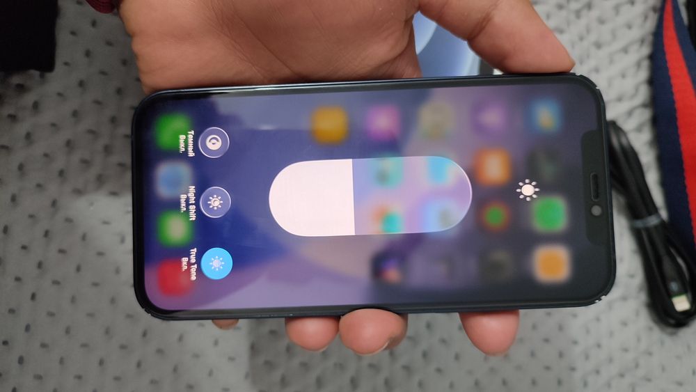 Iphone 12 сатылады