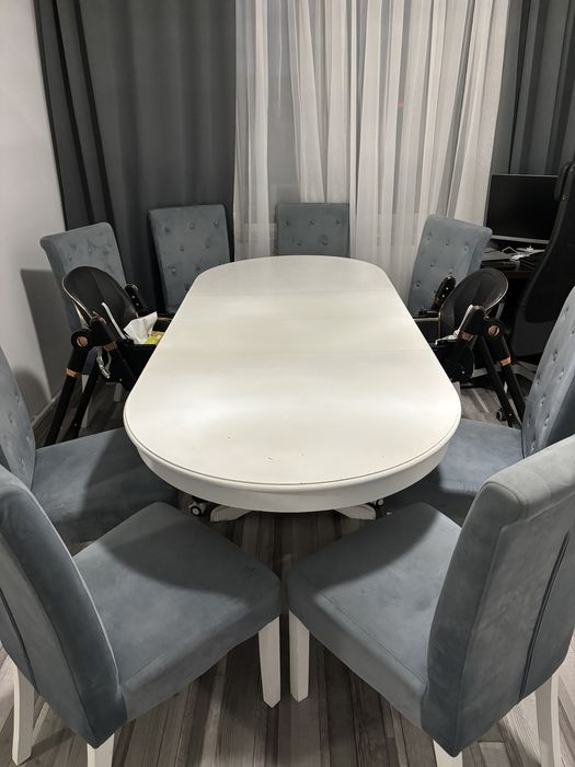 Set masa cu 8 scaune