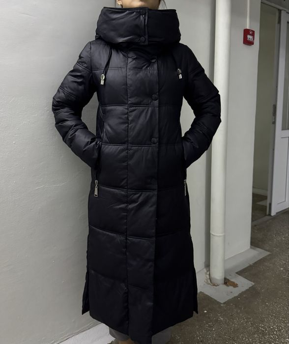 Зимний длинный пуховик