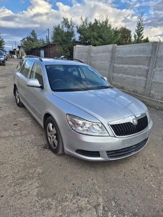 BARA FATA/CAPOTA MOTOR/TRAGER/ARIPI SKODA OCTAVIA 2 2012
