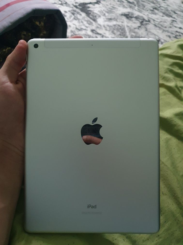 Srochno iPad 8 го поколения sotiladi