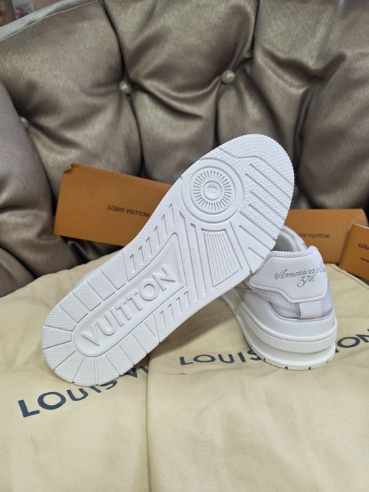 Кецове Louis Vuitton налични