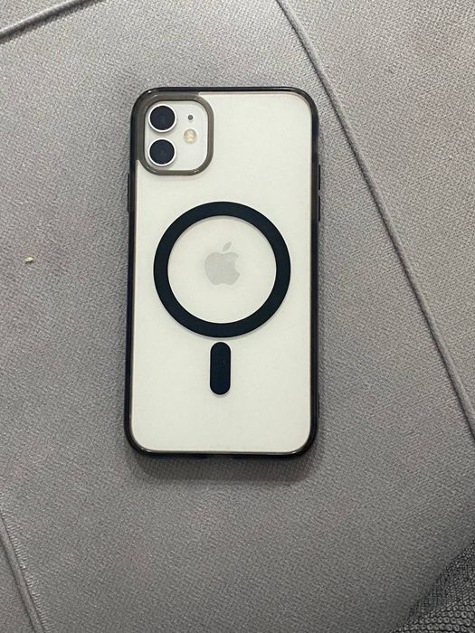 Продаю iphone 11