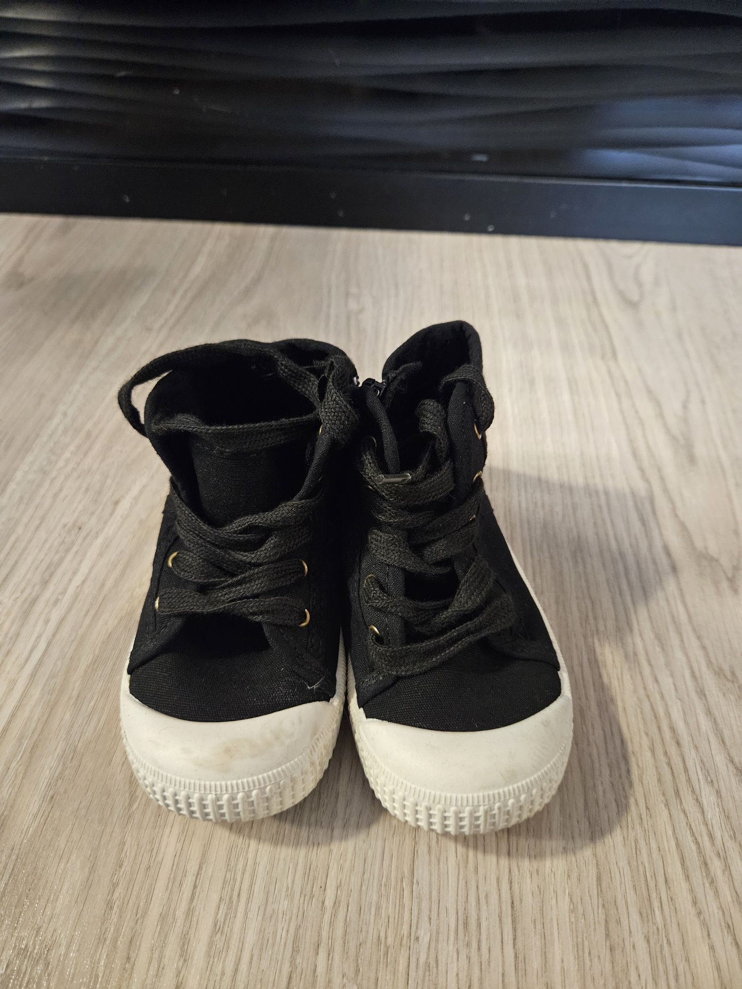 Pantofi sport cu siret si fermoar 25