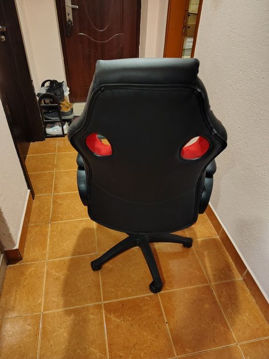 Продавам Геймърски стол