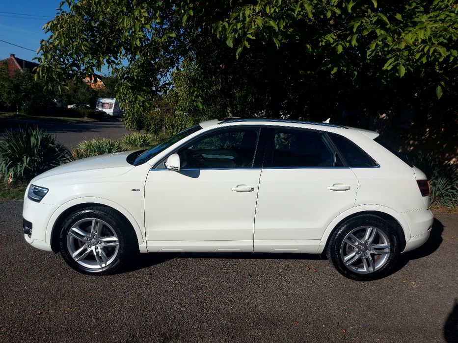 Vând Audi Q3 S line