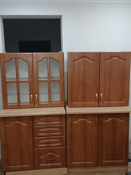 Продам кухонный гарнитур без мойки