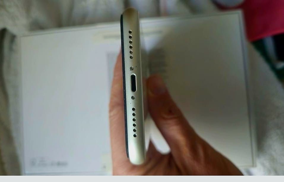 Iphone 11 white impecabil