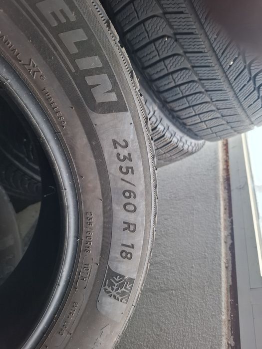 235 60 18 Michelin  дот 39 21  4броя  зимни  цената еза 1 брой