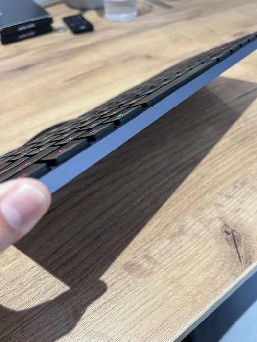 Tastatura ESR Velocity din aluminiu cu RGB