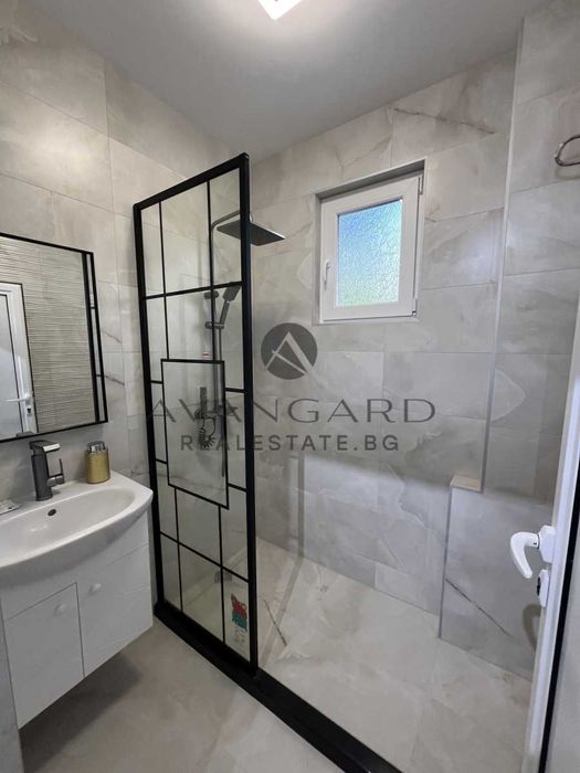 Продава се Тристаен апартамент в Пловдив, Кършияка - 67 кв.м за 2008 €/кв.м - Снимка #8