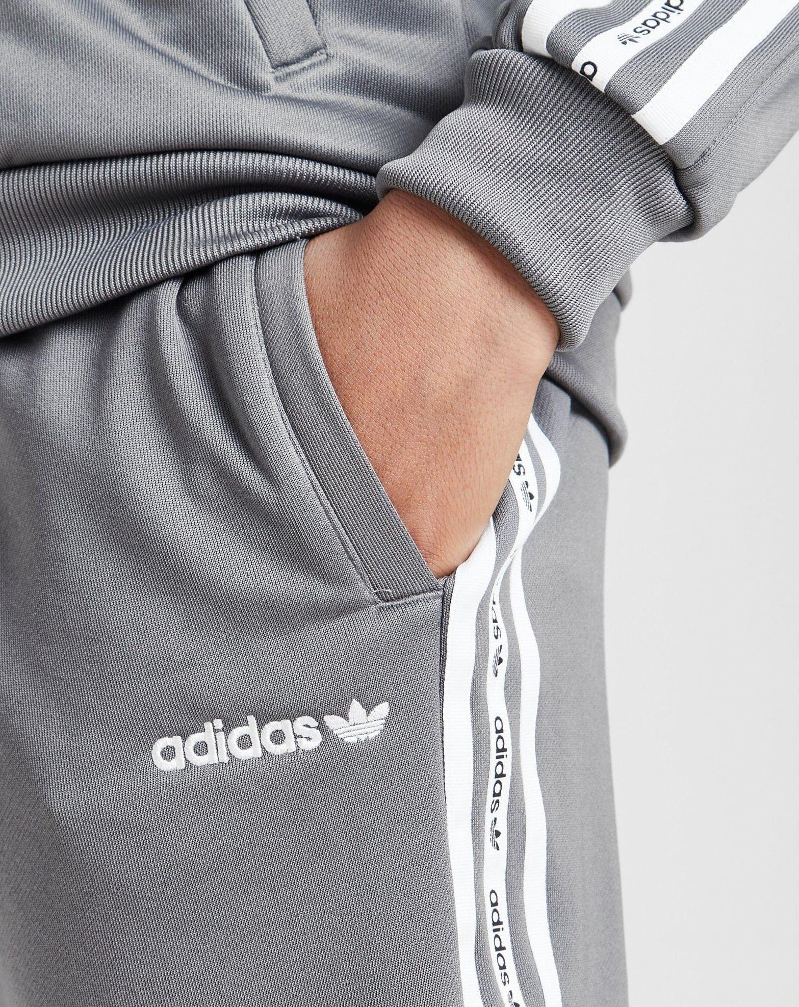 Adidas къси за момчета оригинални