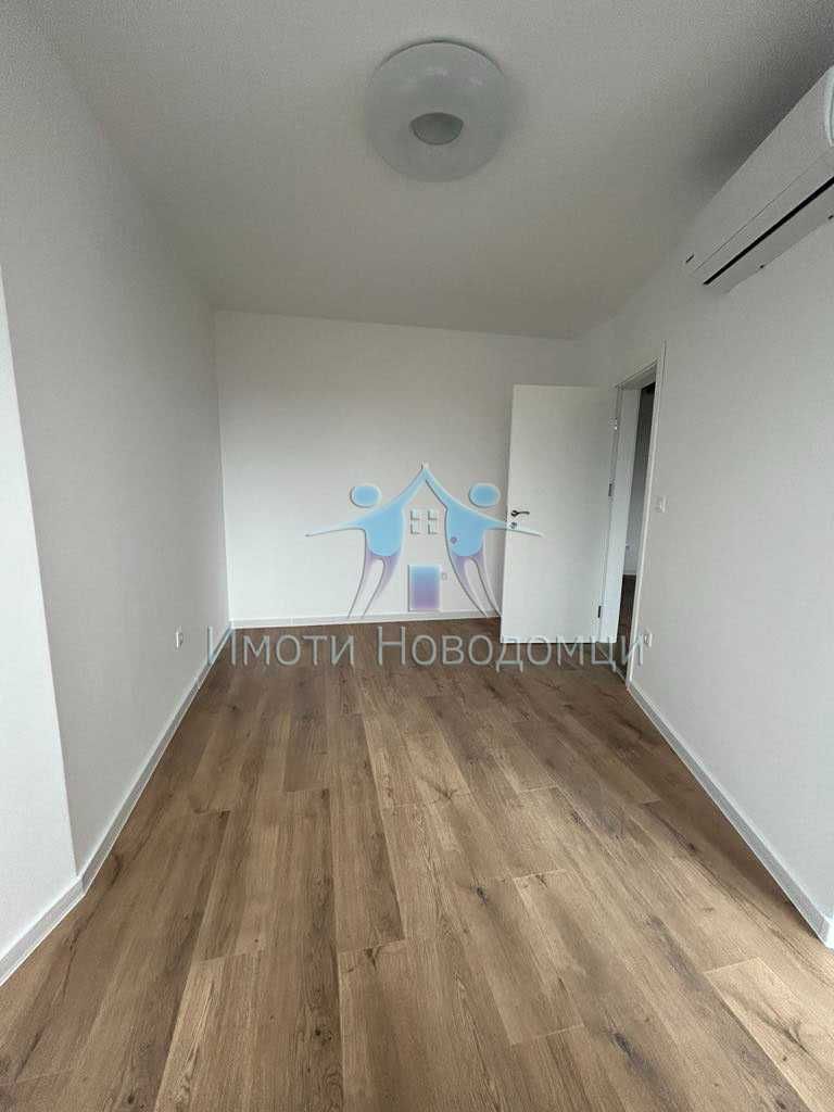 Продава се Тристаен апартамент в Шумен, Пазара - 102 кв.м за 1363 €/кв.м - Снимка #2