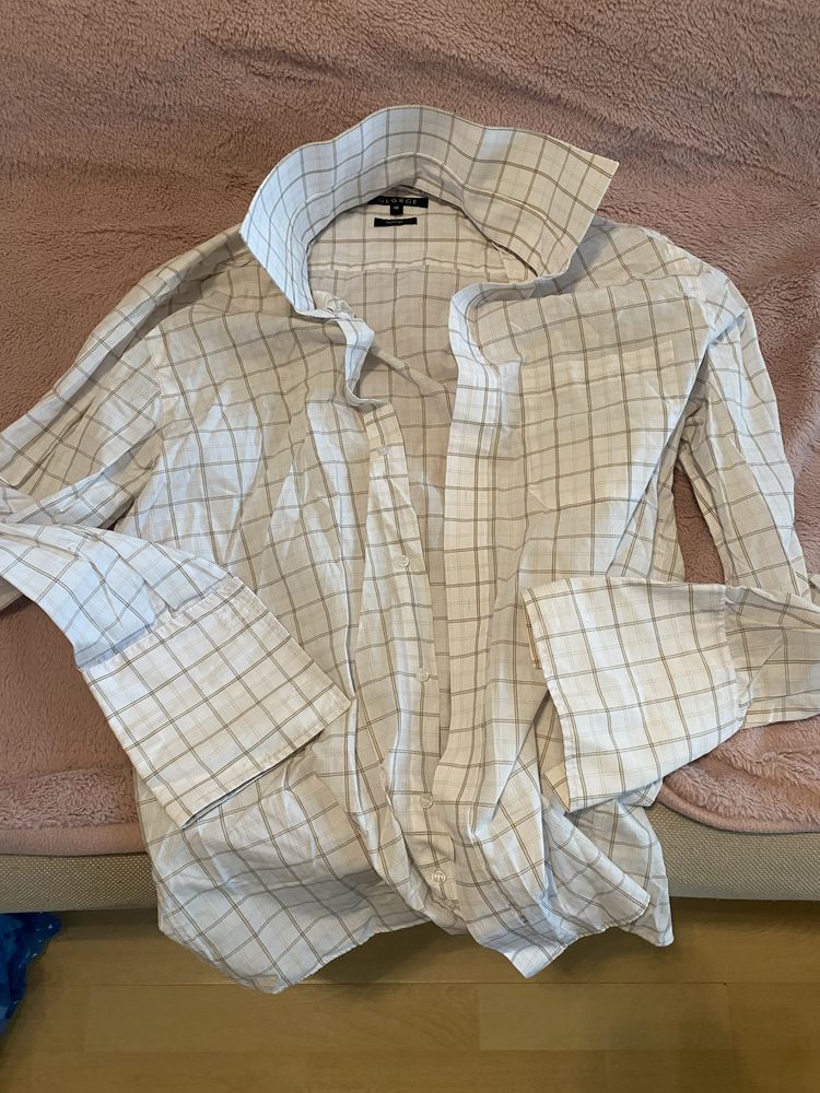 Vand camasi in stare buna masurile 39 - 42